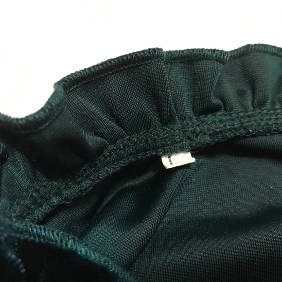 Green velvet long sleeved top embellished with ruffles at wrists & collar (L) - Picture 12 of 16